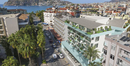 Apartments in the Center of Alanya, 50 Meters from the Beach