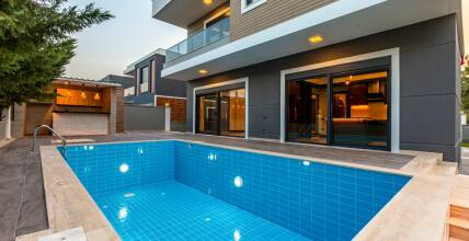 Premium Villa with swimming Pool in Antalya