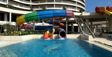 Luxury apartments in a 5-star hotel with a sea view