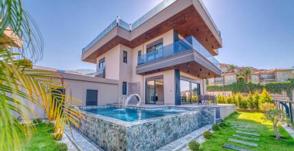 Private villa with sea view in Kargicak, Alanya