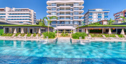 Two-Bedroom Apartment with Sea View by the Sea in Kargicak, Alanya